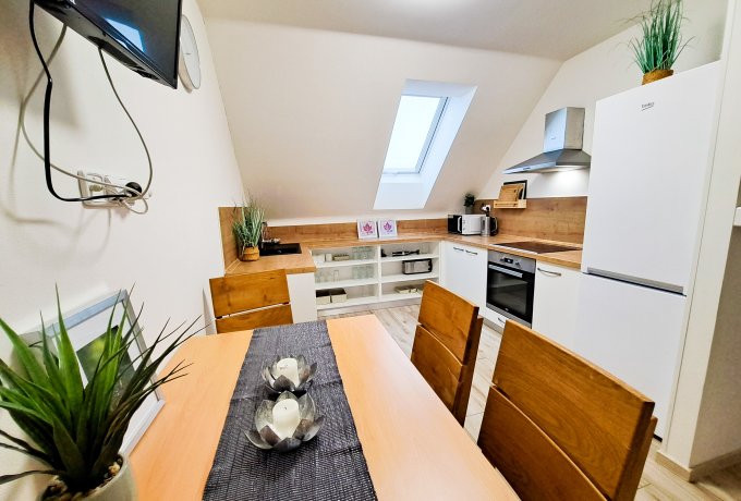 Užijte si pohodu v našem moderním a plně vybaveném apartmánu!